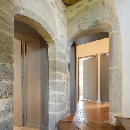 Manoir De La Nogrie: Charming 5-star Estate With Private Access And Heated Pool * Val-d'Ize